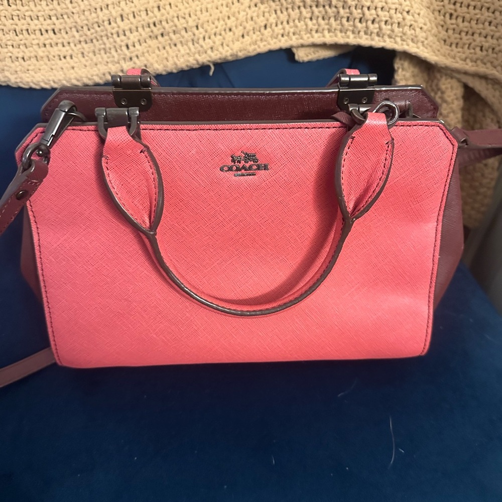 Brand New Coach Lillie Carryall Women's Crossbody Bag in Pink